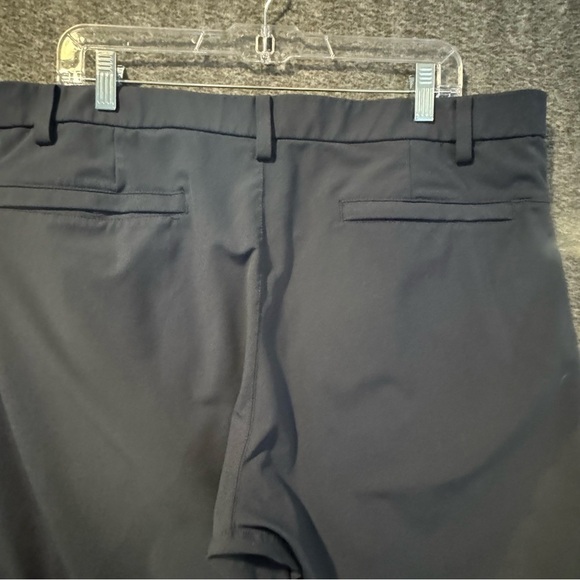 Kirkland Signature Navy Blue Men’s Performance Pants 38x32 - Picture 5 of 16